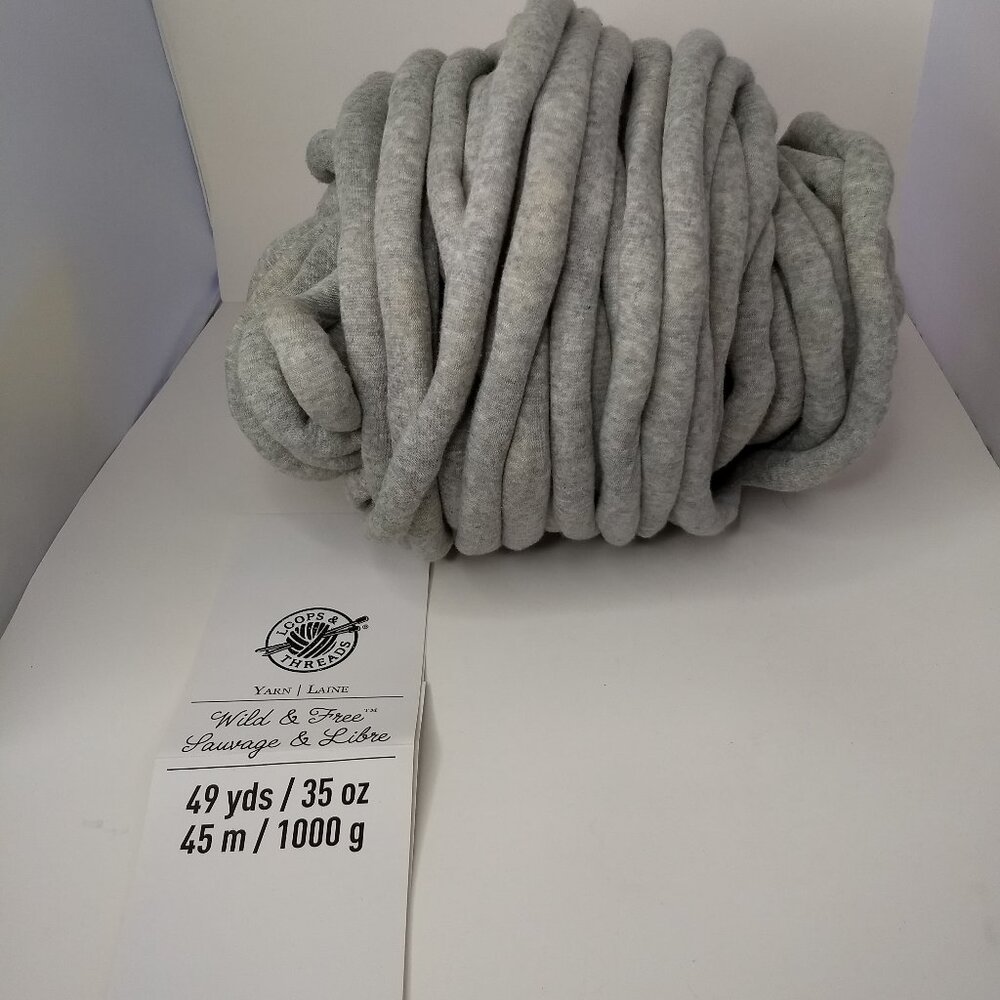 Loops & Threads Wild & Free Jumbo Yarn T-Shirt Grey Cotton Nylon Polyester 49 yd